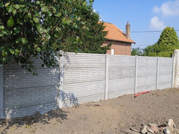 Installation de clôtures près de Dunkerque 