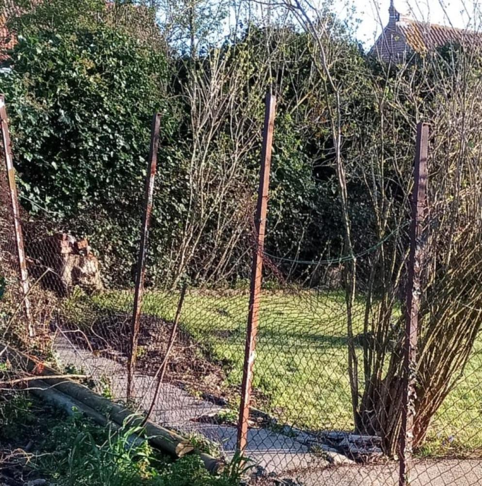 Pose de grillage près de Dunkerque